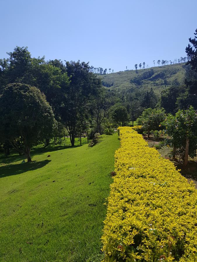Pousada Recanto Dos Beija Flores Monte Alegre do Sul Eksteriør billede